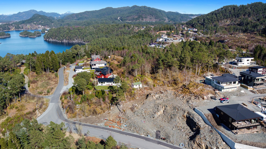 Idyllisk tomt på 680.7 m² i Nordstrøno.